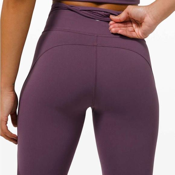 Lululemon Everlux and Mesh high rise tight legging size 2 length 28 inch - Picture 12 of 15